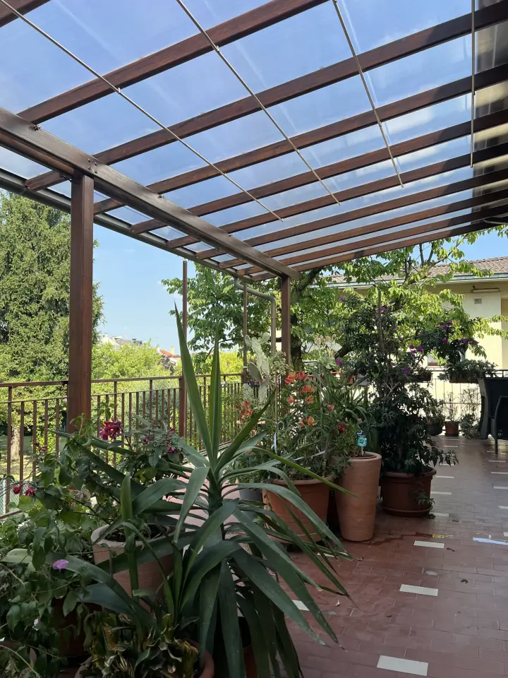 Pergola legno e policarbonato